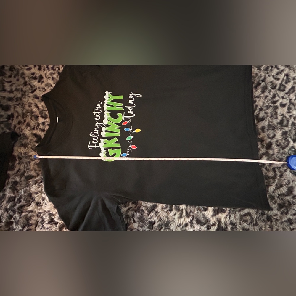 Christmas grinch T-shirt, size large 100% cotton NWOT - Picture 7 of 11